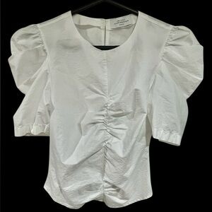 SOLD OUT NYC — CHIC FEMININE STATEMENT WHITE RUCHED PUFF- SLEEVE BLOUSE, SIZE M.